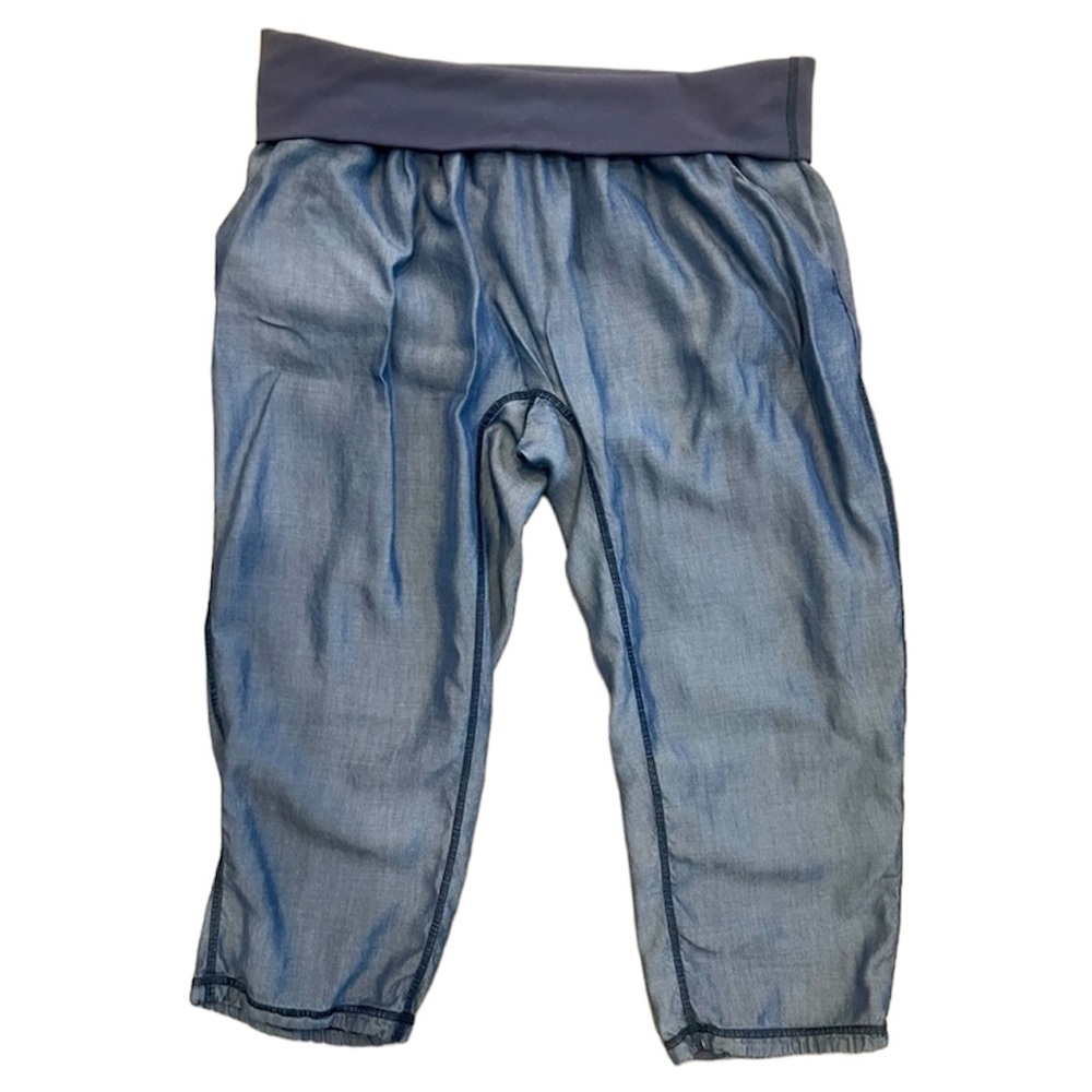 Lululemon chambray capri